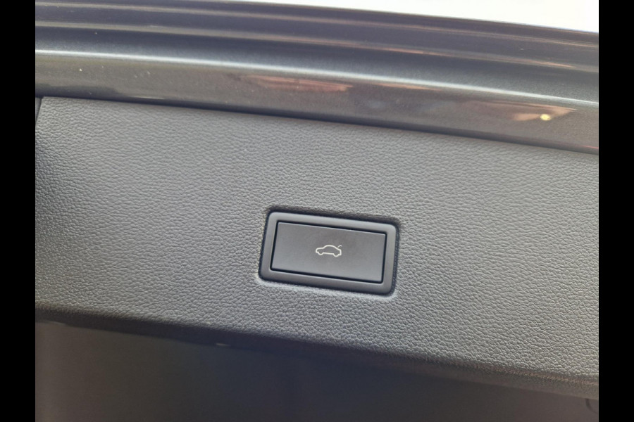 Volkswagen T-Roc 1.5 TSI DSG 150PK R-Line /ACC /IQ Drive /IQ Light