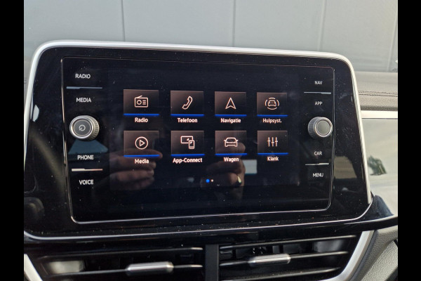 Volkswagen T-Roc 1.5 TSI DSG 150PK R-Line /ACC /IQ Drive /IQ Light