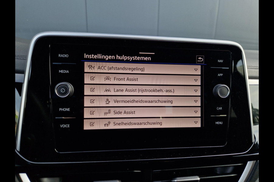 Volkswagen T-Roc 1.5 TSI DSG 150PK R-Line /ACC /IQ Drive /IQ Light