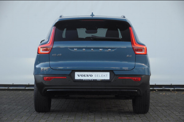 Volvo XC40 212PK Automaat B4 Plus Dark Elektrische stoelen met geheugen/ Harman kardon audio/ BLIS/ Stoelverwarming/ Stuurverwarming/ Achteruitrijcamera