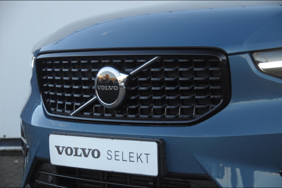 Volvo XC40 212PK Automaat B4 Plus Dark Elektrische stoelen met geheugen/ Harman kardon audio/ BLIS/ Stoelverwarming/ Stuurverwarming/ Achteruitrijcamera