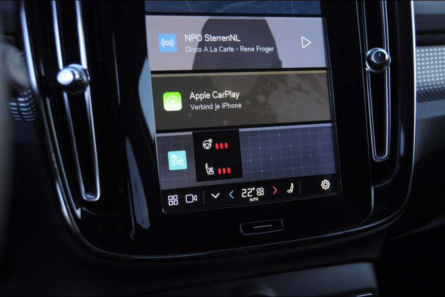 Volvo XC40 212PK Automaat B4 Plus Dark Elektrische stoelen met geheugen/ Harman kardon audio/ BLIS/ Stoelverwarming/ Stuurverwarming/ Achteruitrijcamera