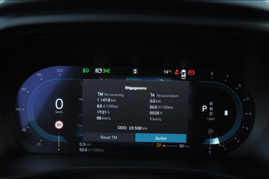 Volvo XC40 212PK Automaat B4 Plus Dark Elektrische stoelen met geheugen/ Harman kardon audio/ BLIS/ Stoelverwarming/ Stuurverwarming/ Achteruitrijcamera