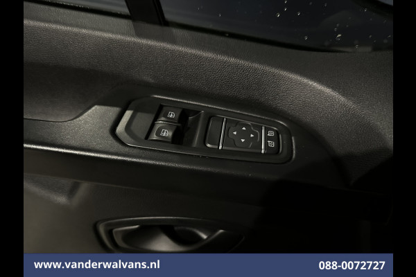 Renault Trafic 2.0 dCi 131pk L2H1 Euro6 Airco | Camera | LED | Cruisecontrol | Parkeersensoren Bijrijdersbank, 2500kg trekvermogen