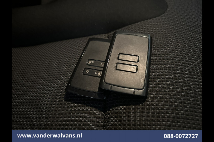 Renault Trafic 2.0 dCi 131pk L2H1 Euro6 Airco | Camera | LED | Cruisecontrol | Parkeersensoren Bijrijdersbank, 2500kg trekvermogen