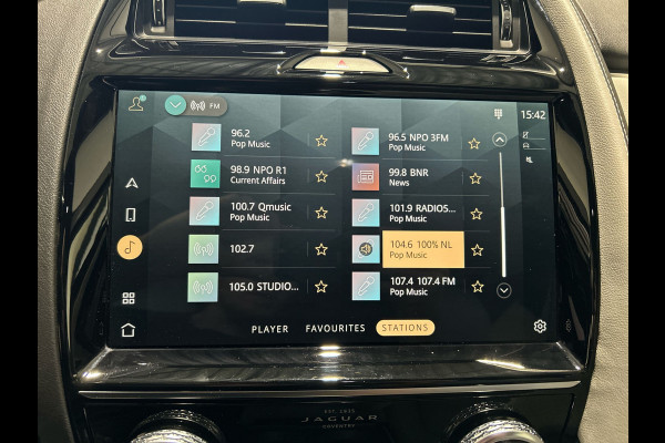 Jaguar E-Pace 1.5 P300e AWD R-Dynamic HSE | Meridian sound | Elektrisch bediende achterklep | Interactive driver display