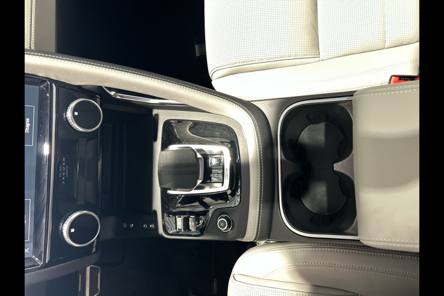 Jaguar E-Pace 1.5 P300e AWD R-Dynamic HSE | Meridian sound | Elektrisch bediende achterklep | Interactive driver display