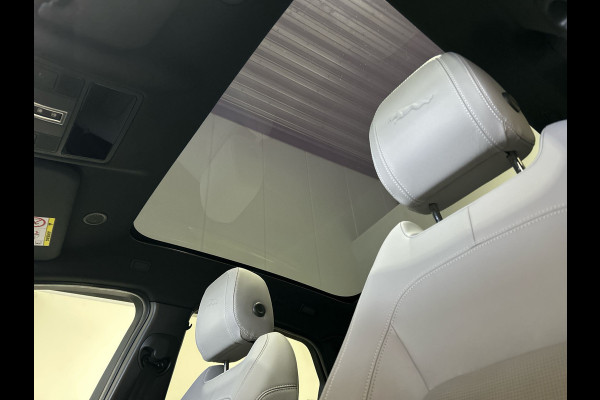 Jaguar E-Pace 1.5 P300e AWD R-Dynamic HSE | Meridian sound | Elektrisch bediende achterklep | Interactive driver display