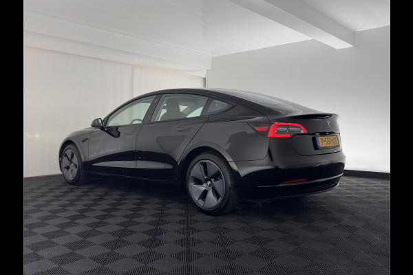 Tesla Model 3 Standard RWD Plus 60 kWh [ 3-Fase ] { SOH-90%} (INCL-BTW) Aut. *PANO | AUTO-PILOT | LUXURY-LEATHER | KEYLESS | FULL-LED | MEMORY-PACK | SURROUND-VIEW | DAB | CARPLAY | DIGI-COCKPIT | LANE-ASSIST | COMFORT-SEATS | 18"ALU*