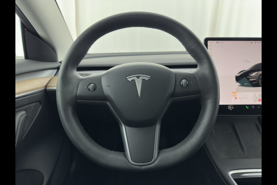 Tesla Model 3 Standard RWD Plus 60 kWh [ 3-Fase ] { SOH-90%} (INCL-BTW) Aut. *PANO | AUTO-PILOT | LUXURY-LEATHER | KEYLESS | FULL-LED | MEMORY-PACK | SURROUND-VIEW | DAB | CARPLAY | DIGI-COCKPIT | LANE-ASSIST | COMFORT-SEATS | 18"ALU*