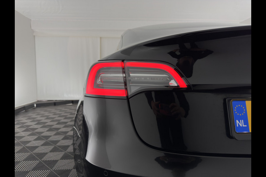 Tesla Model 3 Standard RWD Plus 60 kWh [ 3-Fase ] { SOH-90%} (INCL-BTW) Aut. *PANO | AUTO-PILOT | LUXURY-LEATHER | KEYLESS | FULL-LED | MEMORY-PACK | SURROUND-VIEW | DAB | CARPLAY | DIGI-COCKPIT | LANE-ASSIST | COMFORT-SEATS | 18"ALU*