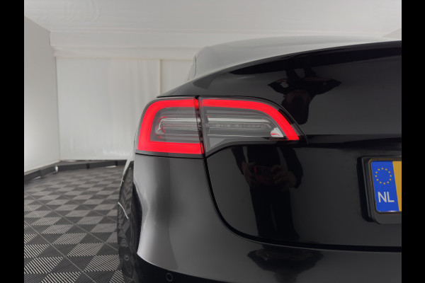 Tesla Model 3 Standard RWD Plus 60 kWh [ 3-Fase ] { SOH-90%} (INCL-BTW) Aut. *PANO | AUTO-PILOT | LUXURY-LEATHER | KEYLESS | FULL-LED | MEMORY-PACK | SURROUND-VIEW | DAB | CARPLAY | DIGI-COCKPIT | LANE-ASSIST | COMFORT-SEATS | 18"ALU*