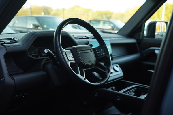 Land Rover Defender 3.0 D250 110 X-Dynamic HSE / Pano / Elektrische Trekhaak / Groot Navi / Stoelklima / Excl BTW