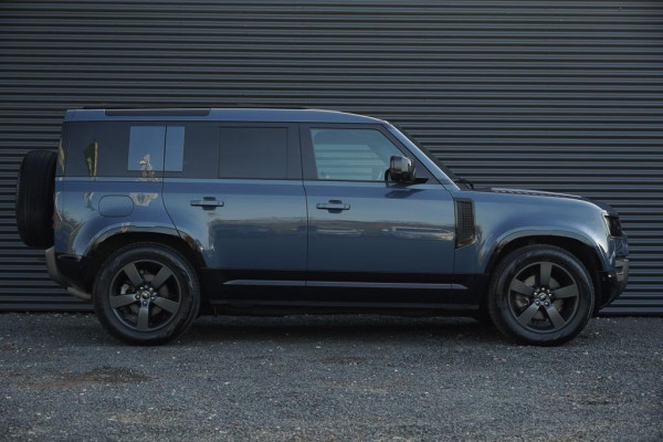 Land Rover Defender 3.0 D250 110 X-Dynamic HSE / Pano / Elektrische Trekhaak / Groot Navi / Stoelklima / Excl BTW