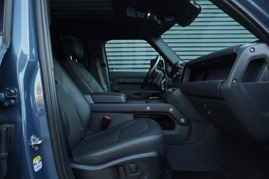 Land Rover Defender 3.0 D250 110 X-Dynamic HSE / Pano / Elektrische Trekhaak / Groot Navi / Stoelklima / Excl BTW