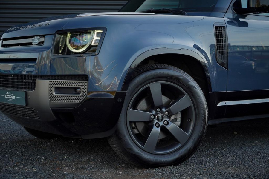 Land Rover Defender 3.0 D250 110 X-Dynamic HSE / Pano / Elektrische Trekhaak / Groot Navi / Stoelklima / Excl BTW