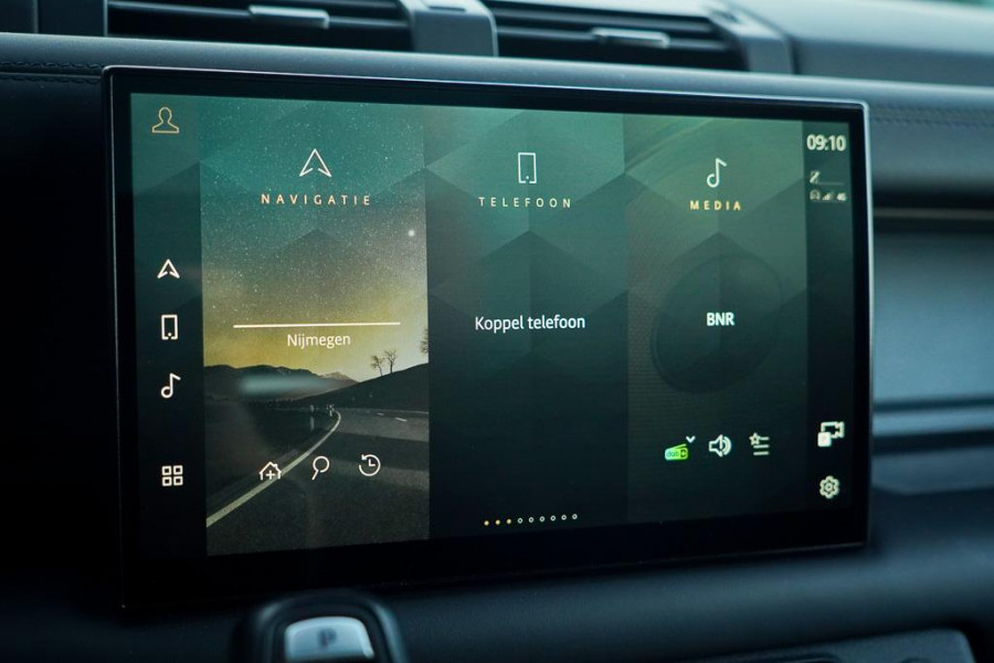 Land Rover Defender 3.0 D250 110 X-Dynamic HSE / Pano / Elektrische Trekhaak / Groot Navi / Stoelklima / Excl BTW