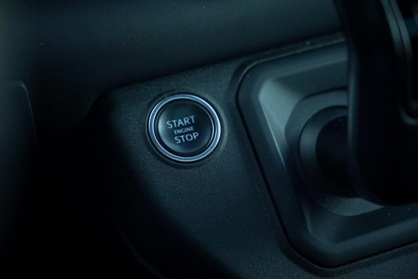 Land Rover Defender 3.0 D250 110 X-Dynamic HSE / Pano / Elektrische Trekhaak / Groot Navi / Stoelklima / Excl BTW