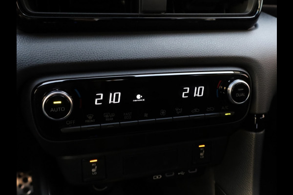 Toyota Yaris 1.5 Hybrid 130 GR Sport | Bi-Tone | Leder/Alcantara | Dodehoek