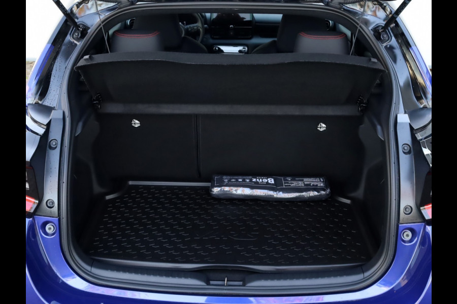 Toyota Yaris 1.5 Hybrid 130 GR Sport | Bi-Tone | Leder/Alcantara | Dodehoek