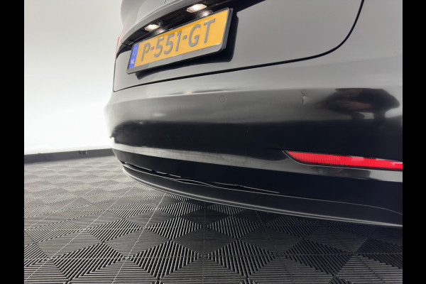 Tesla Model 3 Standard RWD Plus 60 kWh [ 3-Fase ] { SOH-90%} (INCL-BTW) Aut. *PANO | AUTO-PILOT | LUXURY-LEATHER | KEYLESS | FULL-LED | MEMORY-PACK | SURROUND-VIEW | DAB | CARPLAY | DIGI-COCKPIT | LANE-ASSIST | COMFORT-SEATS | 18"ALU*