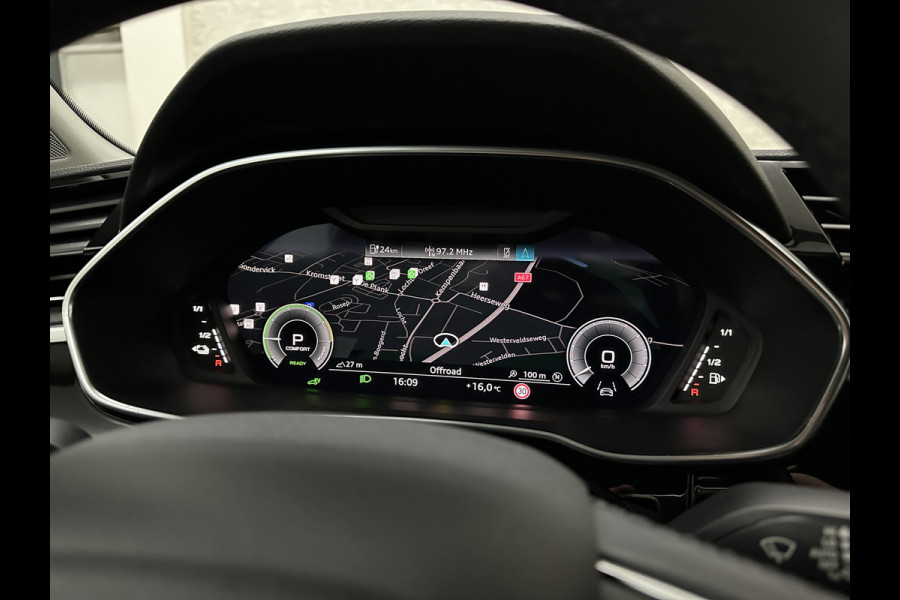 Audi Q3 45 TFSI e S-Line | ACC | Virtual-Cockpit | Standkachel | Sportstoelen | Getint-Glas | Black-Optic | Carplay | LED | Lane-Assist | Climate-Control | Stoelverwarming | Achteruitrij-Camera | DAB | BOVAG Garantie |