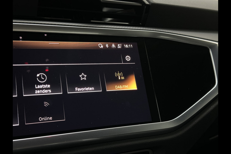 Audi Q3 45 TFSI e S-Line | ACC | Virtual-Cockpit | Standkachel | Sportstoelen | Getint-Glas | Black-Optic | Carplay | LED | Lane-Assist | Climate-Control | Stoelverwarming | Achteruitrij-Camera | DAB | BOVAG Garantie |