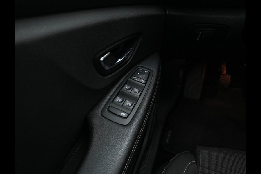 Renault Grand Scénic 1.3 TCe Business Zen [ 7-Pers. ] (INCL-BTW) *NAVI-FULLMAP | COMFORT-SEATS | DIGI-COCKPIT | ECC | PDC | CRUISE | PRIVACY-GLASS | DAB | CARPLAY*