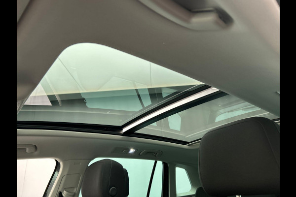 Volkswagen Tiguan 1.4 TSI eHybrid Plug-in Pano/dak Camera Adaptieve/Cruise Apple/Carplay