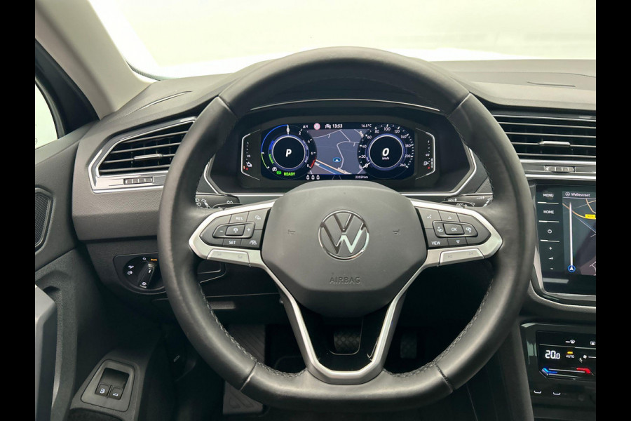 Volkswagen Tiguan 1.4 TSI eHybrid Plug-in Pano/dak Camera Adaptieve/Cruise Apple/Carplay