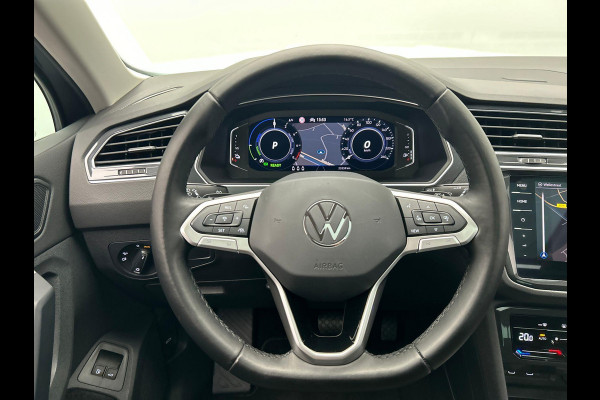 Volkswagen Tiguan 1.4 TSI eHybrid Plug-in Pano/dak Camera Adaptieve/Cruise Apple/Carplay