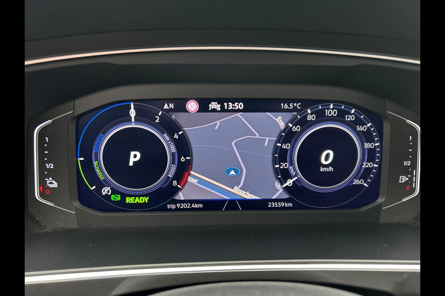 Volkswagen Tiguan 1.4 TSI eHybrid Plug-in Pano/dak Camera Adaptieve/Cruise Apple/Carplay