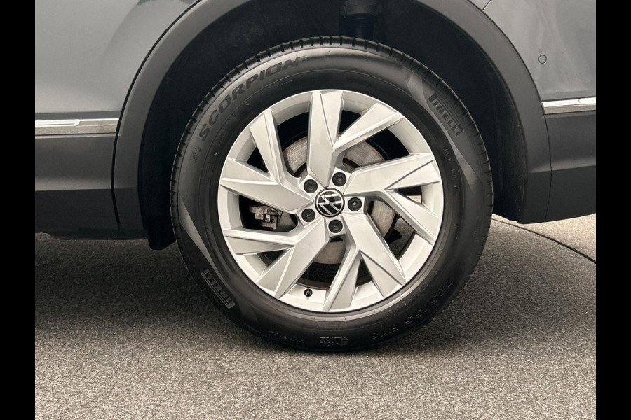 Volkswagen Tiguan 1.4 TSI eHybrid Plug-in Pano/dak Camera Adaptieve/Cruise Apple/Carplay