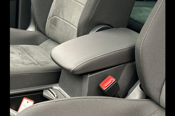 Volkswagen Tiguan 1.4 TSI eHybrid Plug-in Pano/dak Camera Adaptieve/Cruise Apple/Carplay