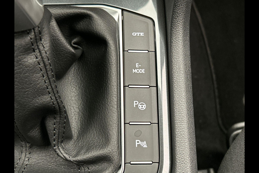 Volkswagen Tiguan 1.4 TSI eHybrid Plug-in Pano/dak Camera Adaptieve/Cruise Apple/Carplay