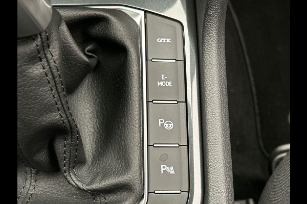 Volkswagen Tiguan 1.4 TSI eHybrid Plug-in Pano/dak Camera Adaptieve/Cruise Apple/Carplay