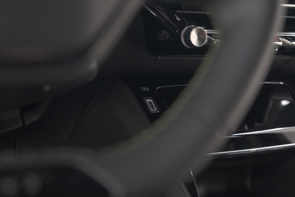 Peugeot 2008 PureTech 130 EAT8 GT | 360 Camera | Stoelmassage | Adaptieve Cruise Control | Dodehoekdetectie