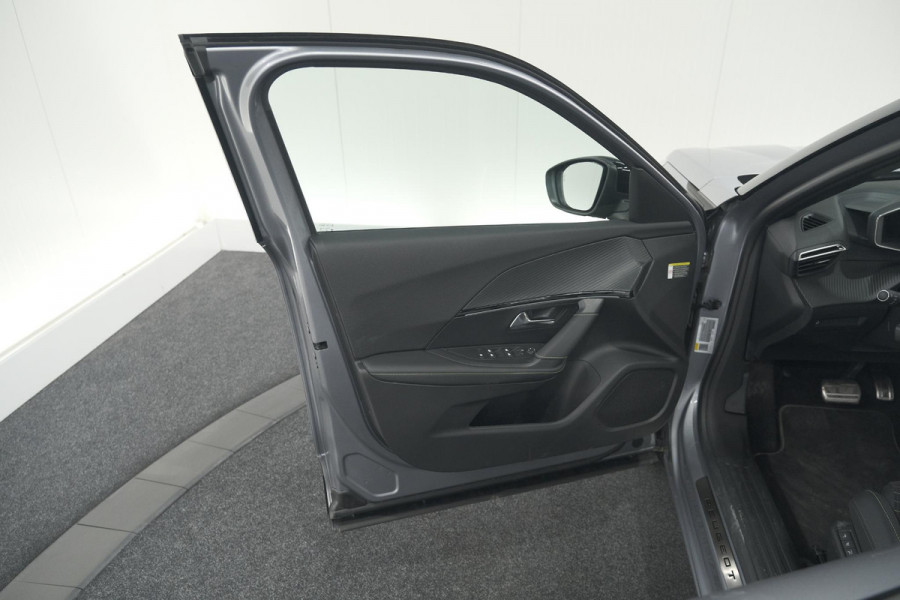 Peugeot 2008 PureTech 130 EAT8 GT | 360 Camera | Stoelmassage | Adaptieve Cruise Control | Dodehoekdetectie