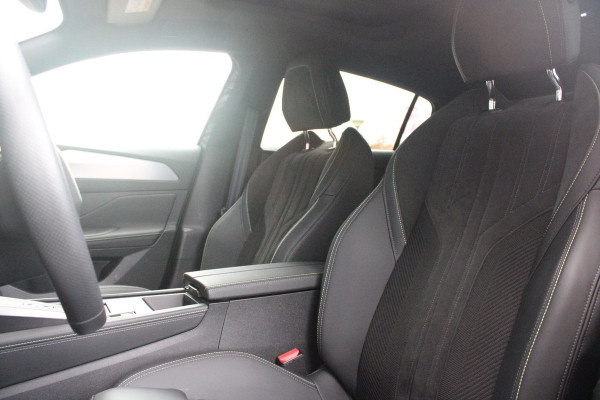 Peugeot 308 1.2 Hybrid 145PK e-DCS6 GT | PANORAMISCH SCHUIF/KANTEL DAK | FOCAL AUDIO SYSTEM | AFNEEMBARE TREKHAAK | LED MATRIX KOPLAMPEN | 360° CAMERA | DRAADLOZE APPLE CARPLAY/ANDROID AUTO | DRAADLOZE TELEFOONLADER | ELEKTRISCH BEDIENBARE BESTUURDERSSTOEL | LEDEREN/ALCANTARA BEKLEDING | STOEL/STUUR VERWARMING | ADAPTIVE CRUISE CONTROL | KEYLESS ENTRY/START | DODEHOEK DETECTIE |