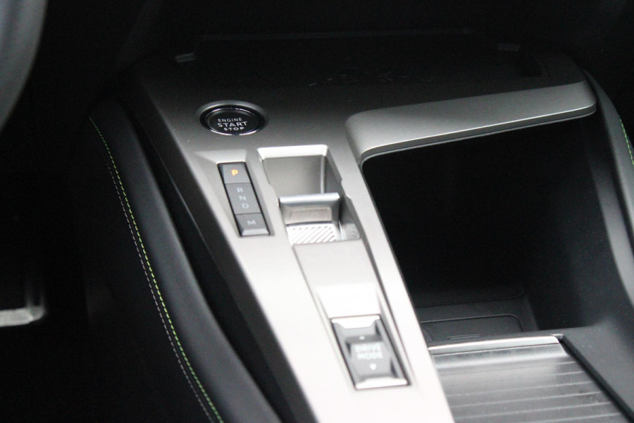 Peugeot 308 1.2 Hybrid 145PK e-DCS6 GT | PANORAMISCH SCHUIF/KANTEL DAK | FOCAL AUDIO SYSTEM | AFNEEMBARE TREKHAAK | LED MATRIX KOPLAMPEN | 360° CAMERA | DRAADLOZE APPLE CARPLAY/ANDROID AUTO | DRAADLOZE TELEFOONLADER | ELEKTRISCH BEDIENBARE BESTUURDERSSTOEL | LEDEREN/ALCANTARA BEKLEDING | STOEL/STUUR VERWARMING | ADAPTIVE CRUISE CONTROL | KEYLESS ENTRY/START | DODEHOEK DETECTIE |