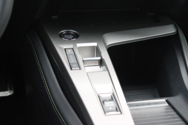 Peugeot 308 1.2 Hybrid 145PK e-DCS6 GT | PANORAMISCH SCHUIF/KANTEL DAK | FOCAL AUDIO SYSTEM | AFNEEMBARE TREKHAAK | LED MATRIX KOPLAMPEN | 360° CAMERA | DRAADLOZE APPLE CARPLAY/ANDROID AUTO | DRAADLOZE TELEFOONLADER | ELEKTRISCH BEDIENBARE BESTUURDERSSTOEL | LEDEREN/ALCANTARA BEKLEDING | STOEL/STUUR VERWARMING | ADAPTIVE CRUISE CONTROL | KEYLESS ENTRY/START | DODEHOEK DETECTIE |