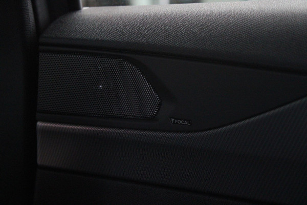 Peugeot 308 1.2 Hybrid 145PK e-DCS6 GT | PANORAMISCH SCHUIF/KANTEL DAK | FOCAL AUDIO SYSTEM | AFNEEMBARE TREKHAAK | LED MATRIX KOPLAMPEN | 360° CAMERA | DRAADLOZE APPLE CARPLAY/ANDROID AUTO | DRAADLOZE TELEFOONLADER | ELEKTRISCH BEDIENBARE BESTUURDERSSTOEL | LEDEREN/ALCANTARA BEKLEDING | STOEL/STUUR VERWARMING | ADAPTIVE CRUISE CONTROL | KEYLESS ENTRY/START | DODEHOEK DETECTIE |