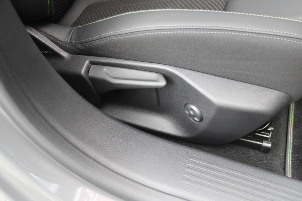 Peugeot 308 1.2 Hybrid 145PK e-DCS6 GT | PANORAMISCH SCHUIF/KANTEL DAK | FOCAL AUDIO SYSTEM | AFNEEMBARE TREKHAAK | LED MATRIX KOPLAMPEN | 360° CAMERA | DRAADLOZE APPLE CARPLAY/ANDROID AUTO | DRAADLOZE TELEFOONLADER | ELEKTRISCH BEDIENBARE BESTUURDERSSTOEL | LEDEREN/ALCANTARA BEKLEDING | STOEL/STUUR VERWARMING | ADAPTIVE CRUISE CONTROL | KEYLESS ENTRY/START | DODEHOEK DETECTIE |