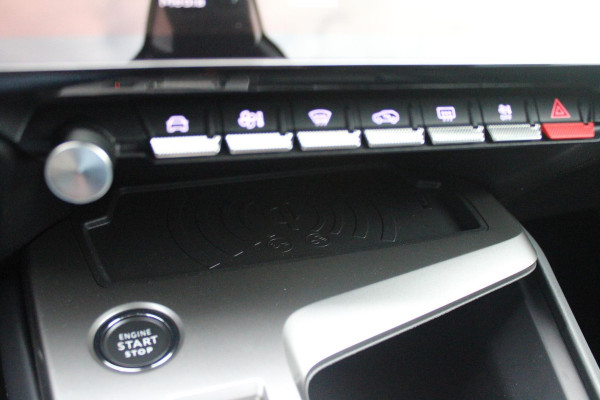 Peugeot 308 1.2 Hybrid 145PK e-DCS6 GT | PANORAMISCH SCHUIF/KANTEL DAK | FOCAL AUDIO SYSTEM | AFNEEMBARE TREKHAAK | LED MATRIX KOPLAMPEN | 360° CAMERA | DRAADLOZE APPLE CARPLAY/ANDROID AUTO | DRAADLOZE TELEFOONLADER | ELEKTRISCH BEDIENBARE BESTUURDERSSTOEL | LEDEREN/ALCANTARA BEKLEDING | STOEL/STUUR VERWARMING | ADAPTIVE CRUISE CONTROL | KEYLESS ENTRY/START | DODEHOEK DETECTIE |