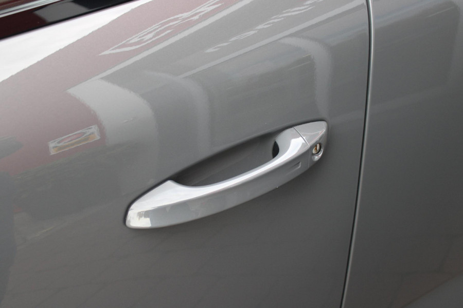 Peugeot 308 1.2 Hybrid 145PK e-DCS6 GT | PANORAMISCH SCHUIF/KANTEL DAK | FOCAL AUDIO SYSTEM | AFNEEMBARE TREKHAAK | LED MATRIX KOPLAMPEN | 360° CAMERA | DRAADLOZE APPLE CARPLAY/ANDROID AUTO | DRAADLOZE TELEFOONLADER | ELEKTRISCH BEDIENBARE BESTUURDERSSTOEL | LEDEREN/ALCANTARA BEKLEDING | STOEL/STUUR VERWARMING | ADAPTIVE CRUISE CONTROL | KEYLESS ENTRY/START | DODEHOEK DETECTIE |