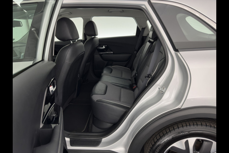 Kia e-Niro DynamicLine 64 kWh [ 3-Fase ] { SOH-100% } (INCL-BTW) Aut. *HEATPUMP | LEATHER-FABRIC | NAVI-FULLMAP | AMBIENT-LIGHT | DAB+ | ADAPTIVE-CRUISE | CAMERA | HEATED-COMFORTSEATS | KEYLESS | DIGI-COCKPIT | SHIFT-PADDLES | CARPLAY | 17"ALU*