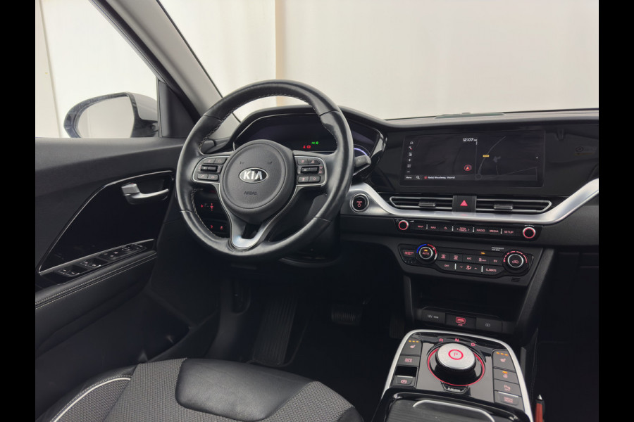 Kia e-Niro DynamicLine 64 kWh [ 3-Fase ] { SOH-100% } (INCL-BTW) Aut. *HEATPUMP | LEATHER-FABRIC | NAVI-FULLMAP | AMBIENT-LIGHT | DAB+ | ADAPTIVE-CRUISE | CAMERA | HEATED-COMFORTSEATS | KEYLESS | DIGI-COCKPIT | SHIFT-PADDLES | CARPLAY | 17"ALU*