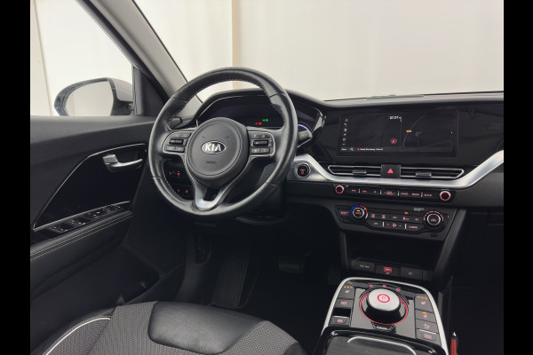 Kia e-Niro DynamicLine 64 kWh [ 3-Fase ] { SOH-100% } (INCL-BTW) Aut. *HEATPUMP | LEATHER-FABRIC | NAVI-FULLMAP | AMBIENT-LIGHT | DAB+ | ADAPTIVE-CRUISE | CAMERA | HEATED-COMFORTSEATS | KEYLESS | DIGI-COCKPIT | SHIFT-PADDLES | CARPLAY | 17"ALU*