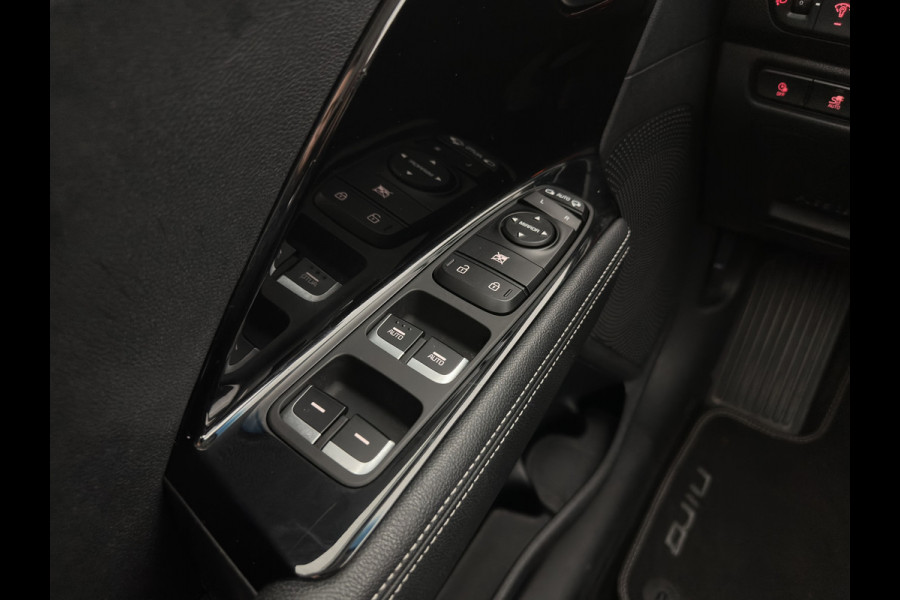 Kia e-Niro DynamicLine 64 kWh [ 3-Fase ] { SOH-100% } (INCL-BTW) Aut. *HEATPUMP | LEATHER-FABRIC | NAVI-FULLMAP | AMBIENT-LIGHT | DAB+ | ADAPTIVE-CRUISE | CAMERA | HEATED-COMFORTSEATS | KEYLESS | DIGI-COCKPIT | SHIFT-PADDLES | CARPLAY | 17"ALU*