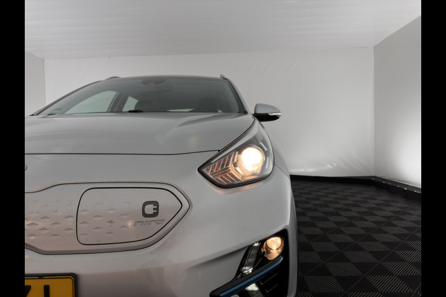 Kia e-Niro DynamicLine 64 kWh [ 3-Fase ] { SOH-100% } (INCL-BTW) Aut. *HEATPUMP | LEATHER-FABRIC | NAVI-FULLMAP | AMBIENT-LIGHT | DAB+ | ADAPTIVE-CRUISE | CAMERA | HEATED-COMFORTSEATS | KEYLESS | DIGI-COCKPIT | SHIFT-PADDLES | CARPLAY | 17"ALU*